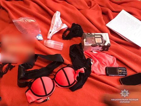 ﻿У Кривому Розі сімейна пара вступала у статеві стосунки з чотирирічною дочкою і знімала це на відео – поліція