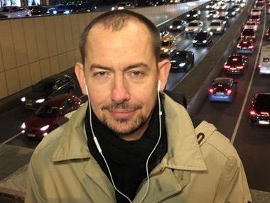 Желающим умереть в России надо помнить: за пенсиями в рублях приходят российские цены. Рассказывать им, правда, все равно будут о тарифах в Украине