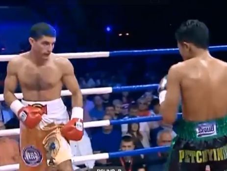 ﻿Українець Далакян захистив титул чемпіона світу з боксу