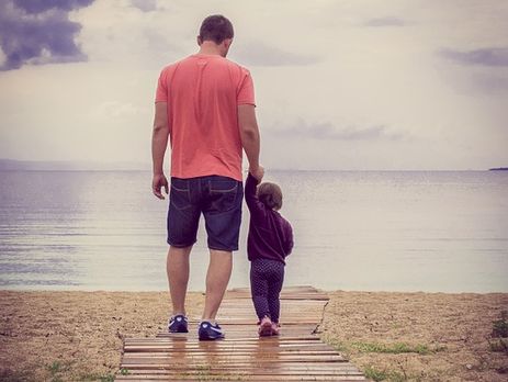 Минюст Украины предложил упростить правила выезда ребенка за границу с одним из родителей