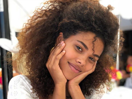 Невеста Касселя Кунаки снялась для обложки журнала Lui