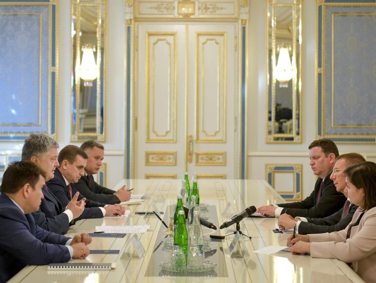 Глава МИД Латвии на встрече с Порошенко отметил важность международной кампании с целью освобождения украинских политзаключенных в РФ