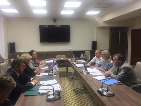 Омбудсмен РФ предложила Денисовой вместе посетить Сенцова и Вышинского