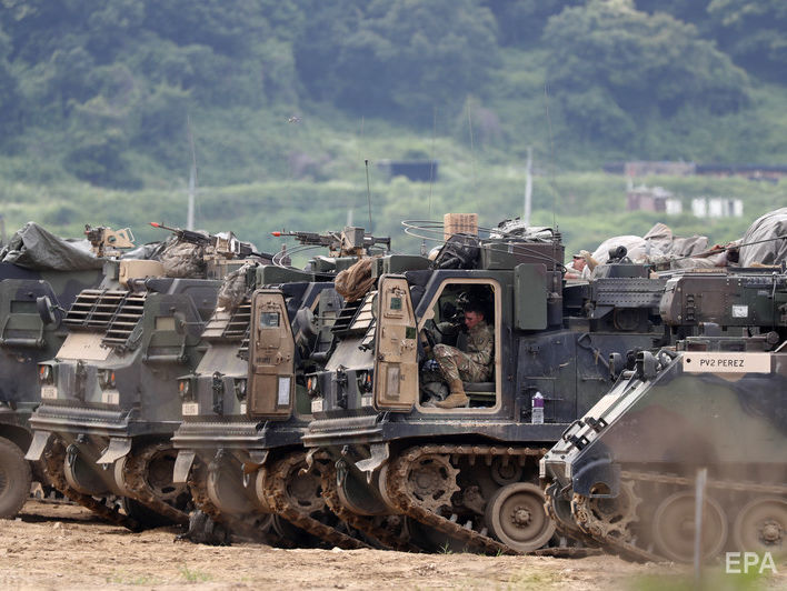 США приостановили военные учения с Южной Кореей 