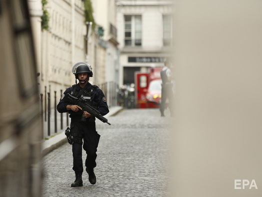 Во Франции задержали 10 человек, подозреваемых в подготовке атак на мусульман