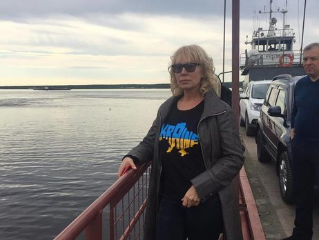 Денисова: Буду отмечать День Конституции в Лабытнанги. Уже на полпути к колонии, где отбывает наказание Сенцов