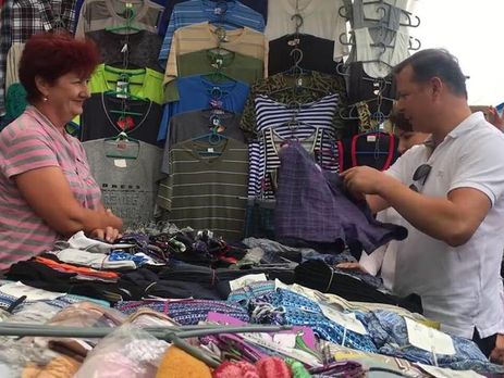 Ляшко на рынке в Миргороде купил трусы и пообещал прийти в них в Верховную Раду