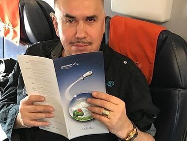 Садальский показал Васильеву в колготах и без белья