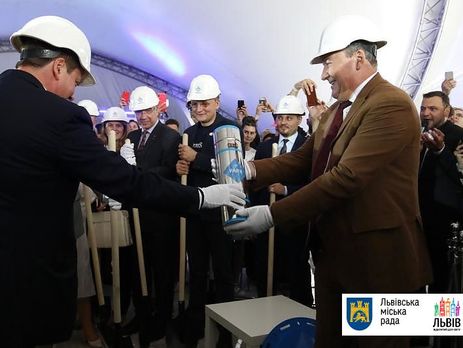 Во Львове заложили символическую капсулу на месте стоительства IT-парка
