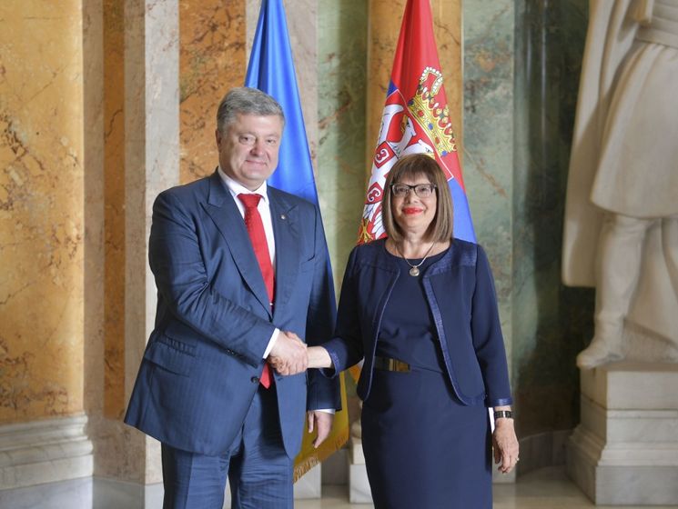 Порошенко призвал сербский парламент признать Голодомор геноцидом украинского народа