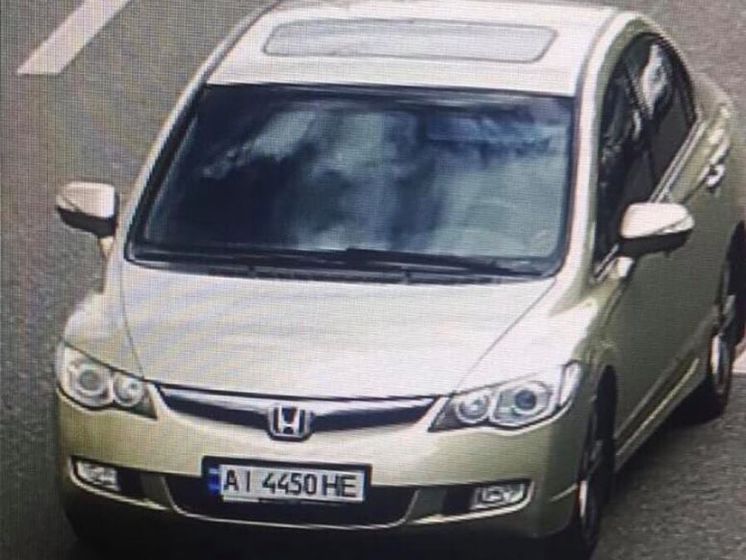 ﻿Поліція розшукує автомобіль Honda Civic, на якому втік стрілець, який убив чоловіка в центрі Києва