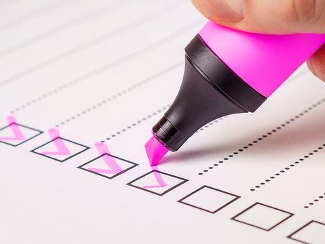 ﻿Дві третини громадян України засуджують тих, хто отримує соціальну допомогу незаконно – опитування