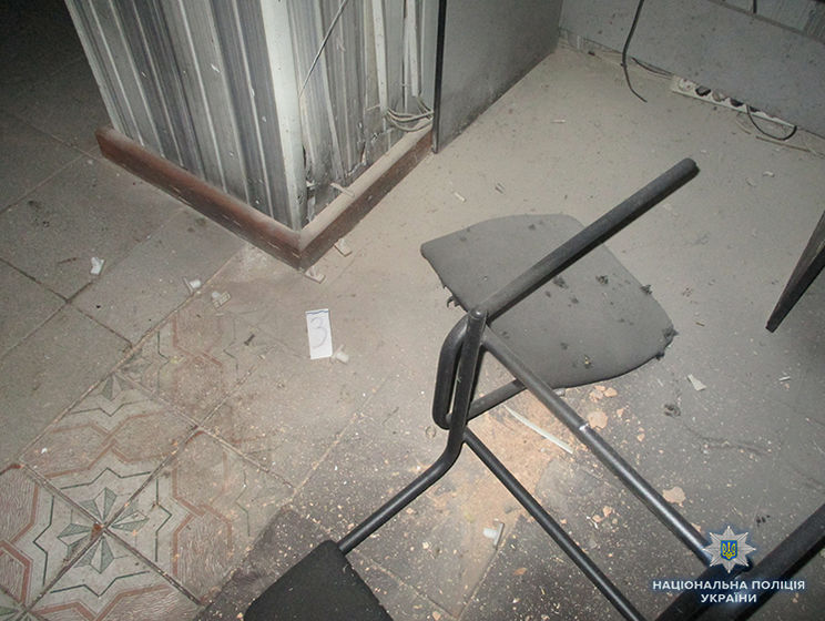 ﻿У Бердянську чоловік кинув вибухівку в приміщенні "Національної лотереї" – поліція