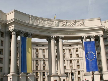 МИД Украины требует встречи с задержанным ФСБ в Крыму режиссером Сенцовым