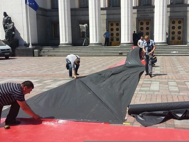 Верховную Раду готовят к инаугурации Порошенко. Фоторепортаж