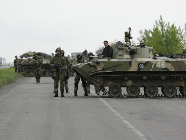 СМИ: Украинские танки идут на штурм Славянска
