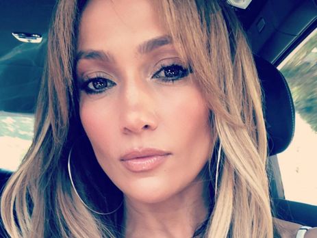 ﻿Лопес оголила прес на тренуванні