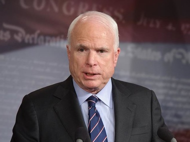 Маккейн заверил, что США готовы "быстро и единогласно" одобрить санкции против властей Украины