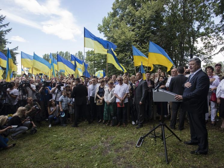 Польский чиновник назвал провокацией траурную церемонию с участием Порошенко