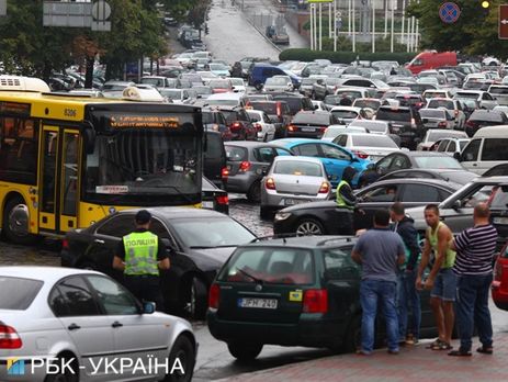 В Киеве проходит массовая акция владельцев авто с иностранной регистрацией. Фоторепортаж