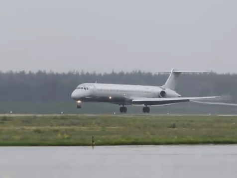 ﻿У Борисполі здійснив аварійне приземлення літак зі 180 пасажирами на борту