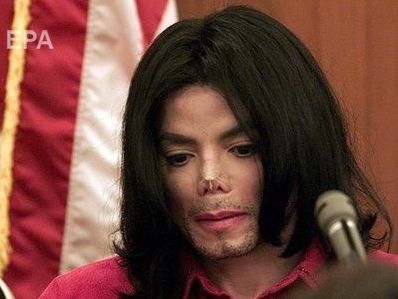 ﻿Лікар Майкла Джексона заявив, що батько хімічно кастрував співака в дитинстві