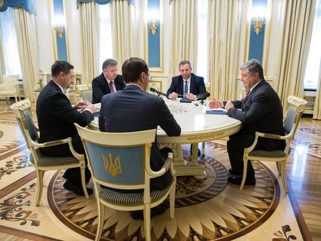 Порошенко призвал не сокращать отделения 