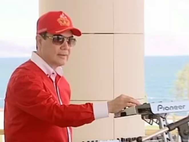 ﻿Президент Туркменістану зачитав реп на власні вірші. Відео