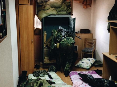 В Луганской области террористы ограбили училище милиции