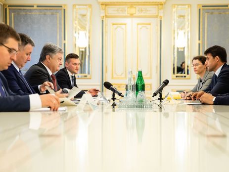 Порошенко заявил о необходимости направить часть вертолетов Airbus Helicopters для нужд ВСУ