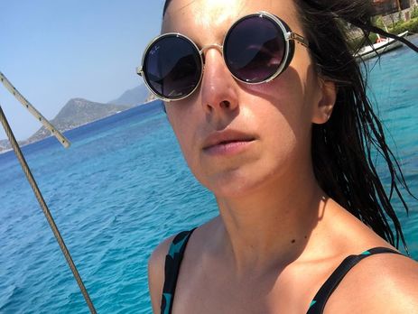 Джамала показала подборку снимков в купальниках