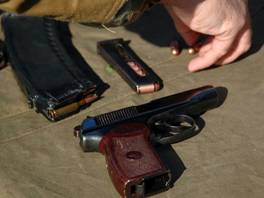 В Артемовске нашли тайник с оружием, которое боевики похитили из горловского горуправления милиции