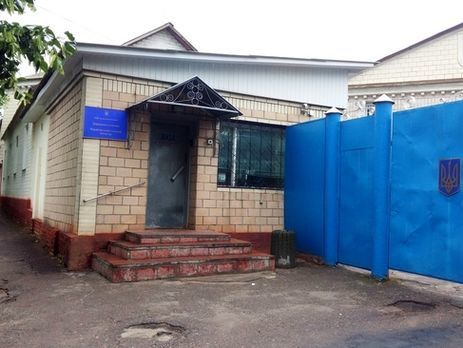 Осужденный в черниговском СИЗО порезал себе шею лезвием бритвы – Минюст 