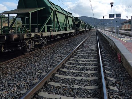 В Николаевской области поезд сбил женщину, машинисты спрятали расчлененное тело и выбросили его в другом месте