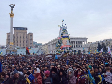 На Майдане митинговали более 400 тысяч человек, милиция насчитала 20 тысяч