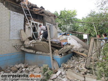 Селезнев: Жилые кварталы в Амвросиевке обстреляли террористы