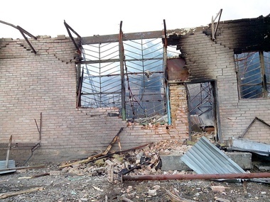 В Амвросиевке при обстреле боевиками жилых кварталов ранены три человека