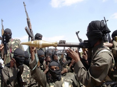 Сомалийские боевики убили 34 человека в курортном городке в Кении