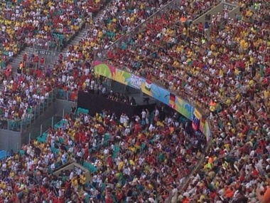 На чемпионат мира в Бразилии болельщики пришли с плакатом "Крым &ndash; это Украина"