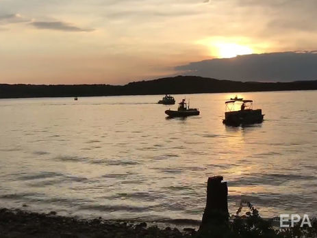 ﻿Трагедія на озері у США із 17 загиблими: жінка, яка вижила, розповіла, що капітан човна радив пасажирам не одягати рятувальних жилетів