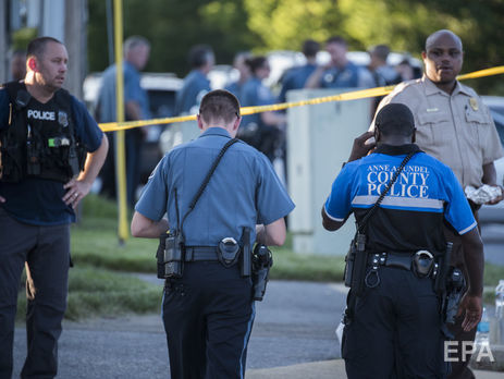 В Лос-Анджелесе неизвестный захватил заложников в супермаркете. Погибла одна женщина