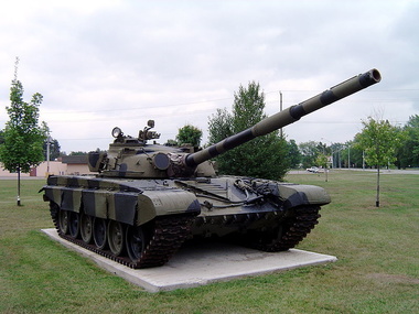 СНБО: Боевики пригнали в Донецк два танка