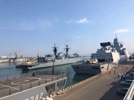 Корабли НАТО зашли в порт Одессы. Фоторепортаж