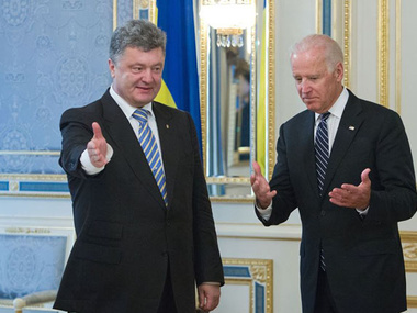 Байден – Порошенко: США с союзниками заставят Россию заплатить "дополнительную цену"