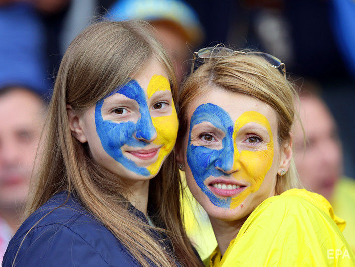 ﻿Кількість українців, які вважають себе щасливими людьми, стала найвищою із 2001 року – опитування