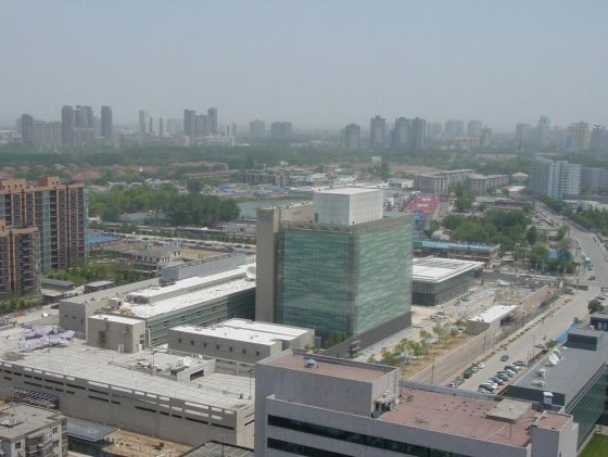 ﻿У посольстві США в Пекіні повідомили про вибух біля будівлі відомства