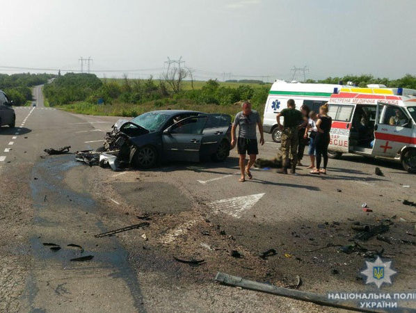 В результате ДТП в Донецкой области три человека погибло, еще семь пострадали