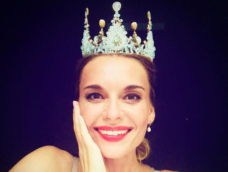 Толкалина расцеловала сцену ДК Ленсовета в Санкт-Петербурге