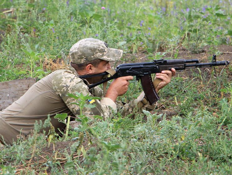 ﻿За добу на Донбасі українські військові ліквідували двох бойовиків і ще п'ятьох поранили – Об'єднані сили