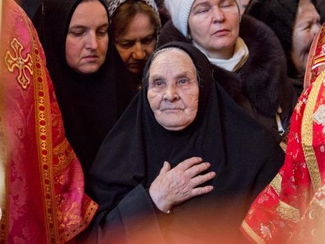 Екс-економка УПЦ КП, яка померла, виявилася тезкою нинішньої економки, яка постраждала внаслідок спроби замаху на Філарета